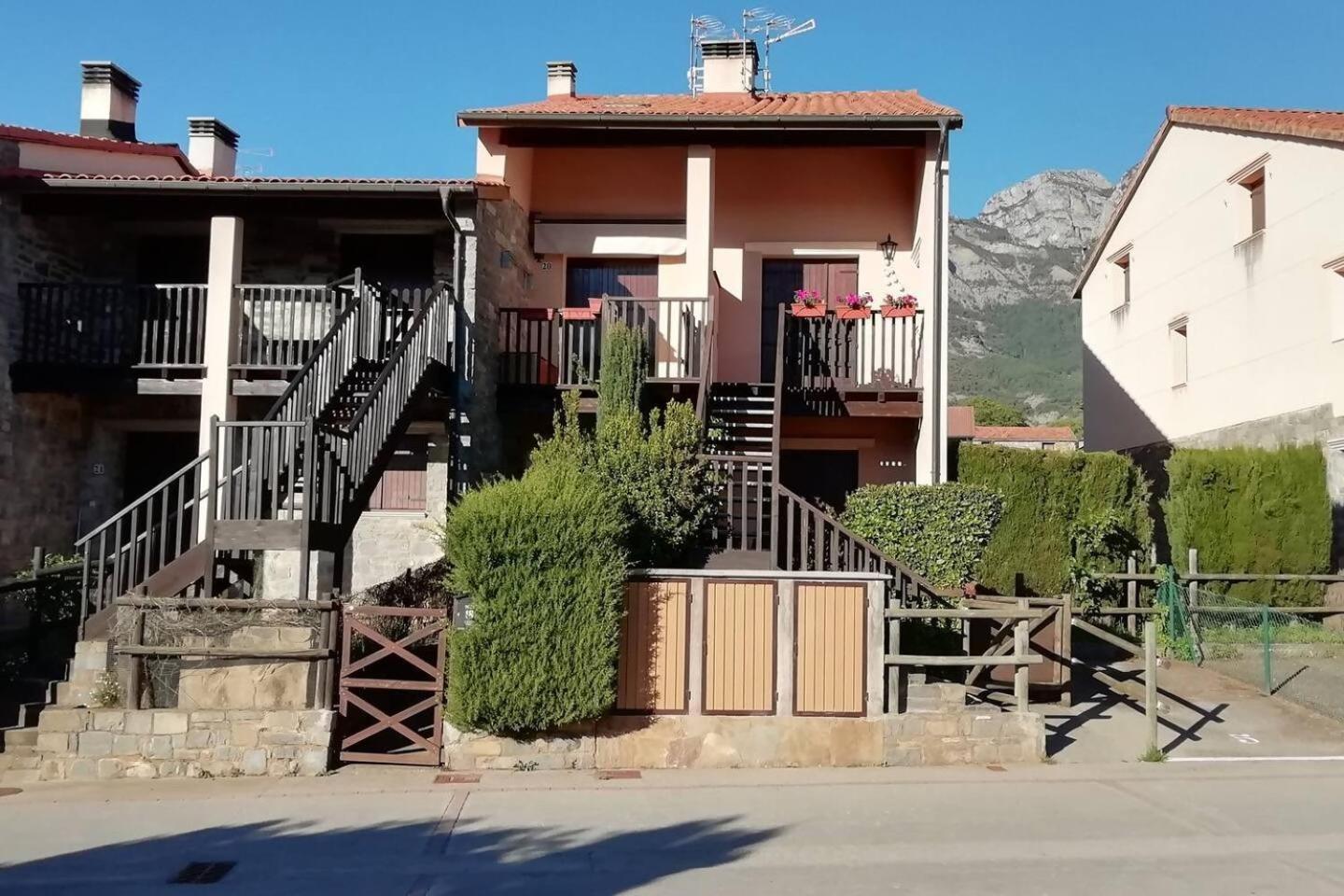 Duplex La Valle Ordesaainsa Laspuña Esterno foto